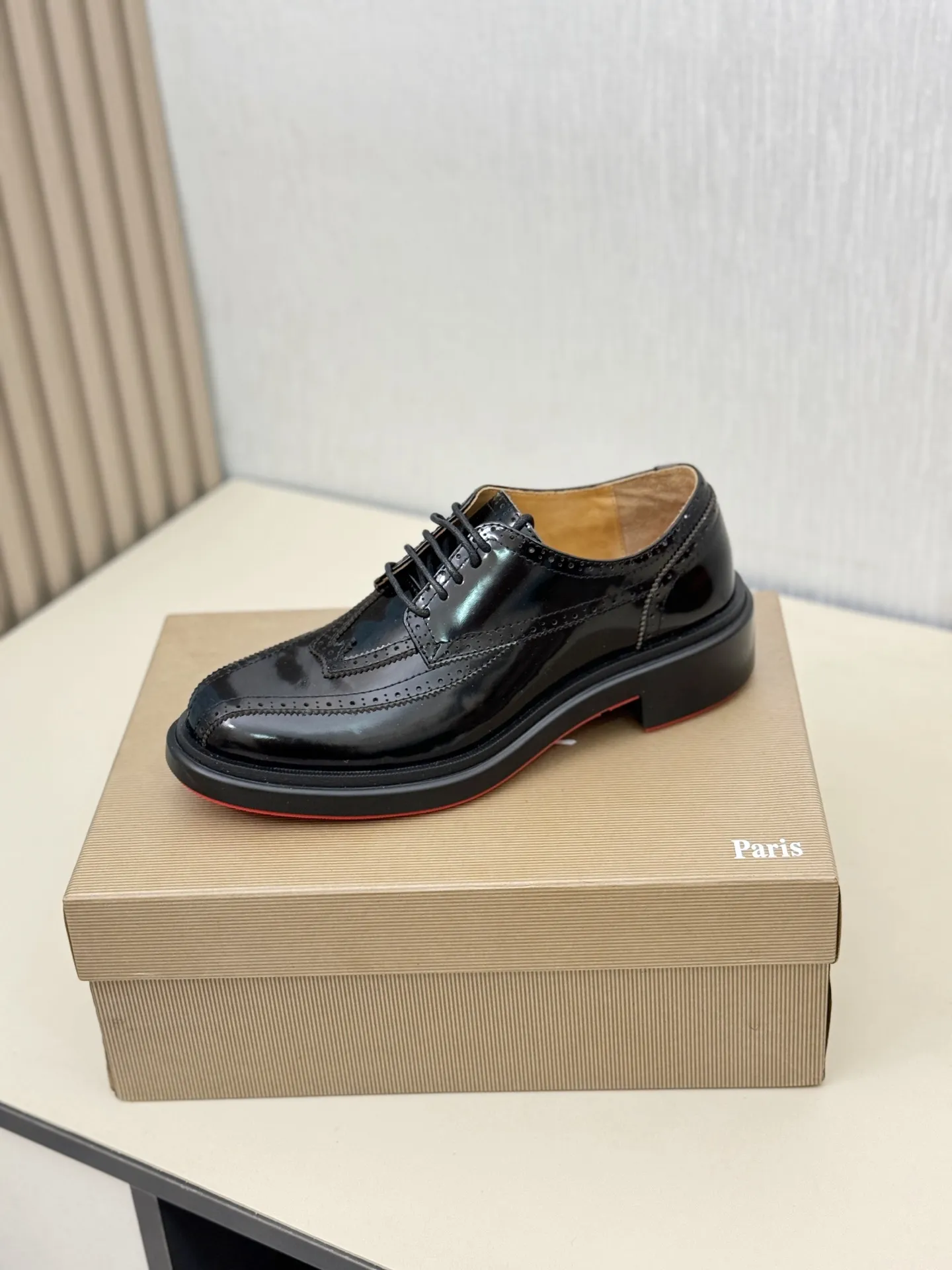 [CL～High-end men’s red-soled shoes] Top P: 880💰. Size: 39-44 (38.45.46 can be customized) 🆑Top original order purchasing agent Imported open-edge bead fabric and water-dyed cowhide inside 🉑️ Imported TPU rubber sole, wear-resistant and non-slip, full of European style.